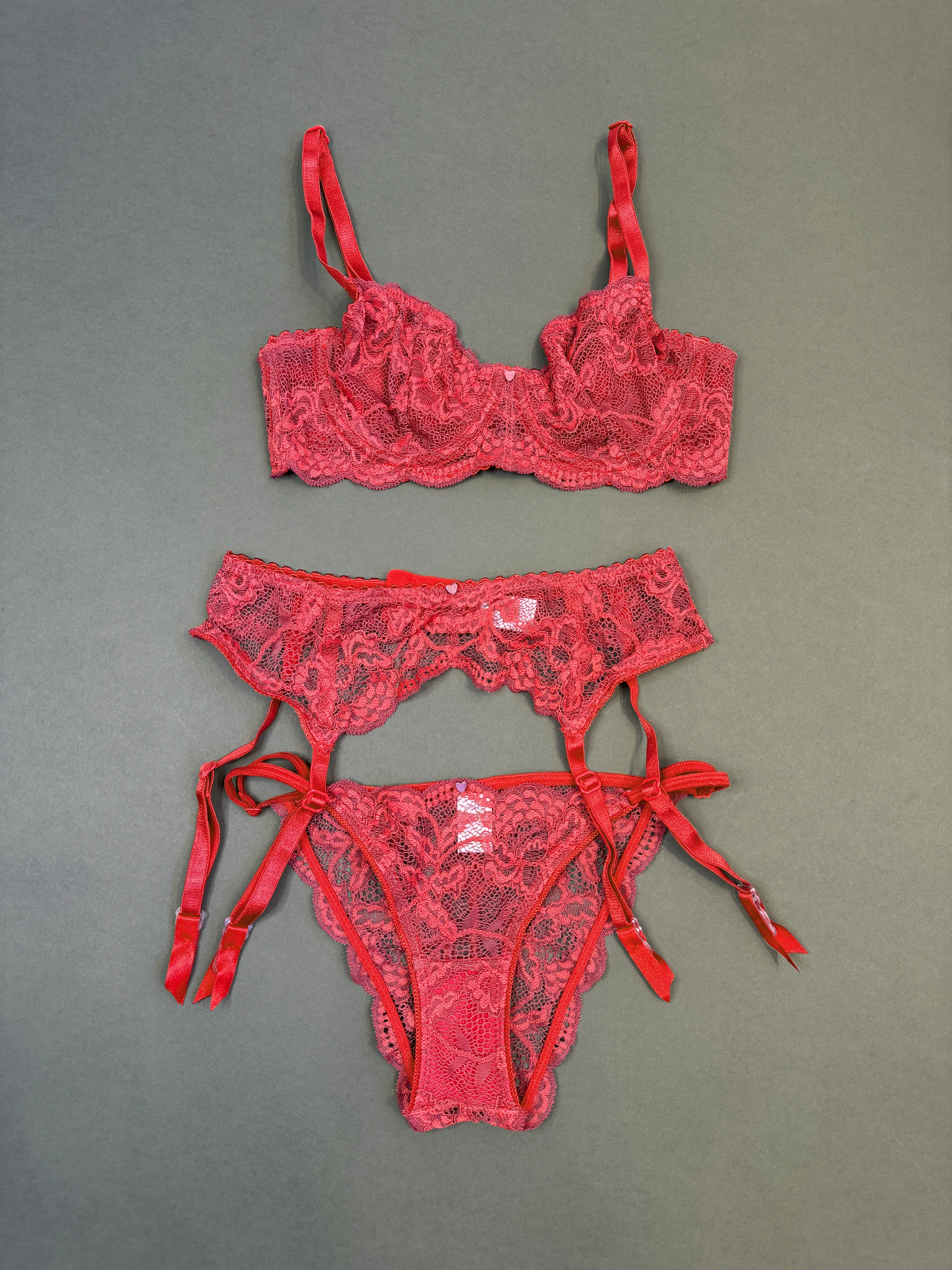 Clo: Fortuna Lace String Bikini - Chili Pepper - Image 4