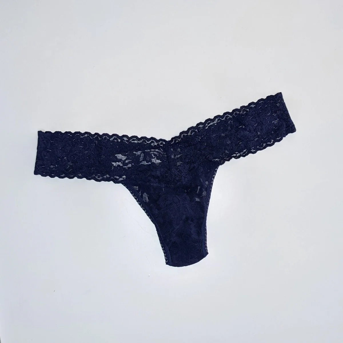 Hanky Panky: Lace Low Rise Thong - Basics - Image 6