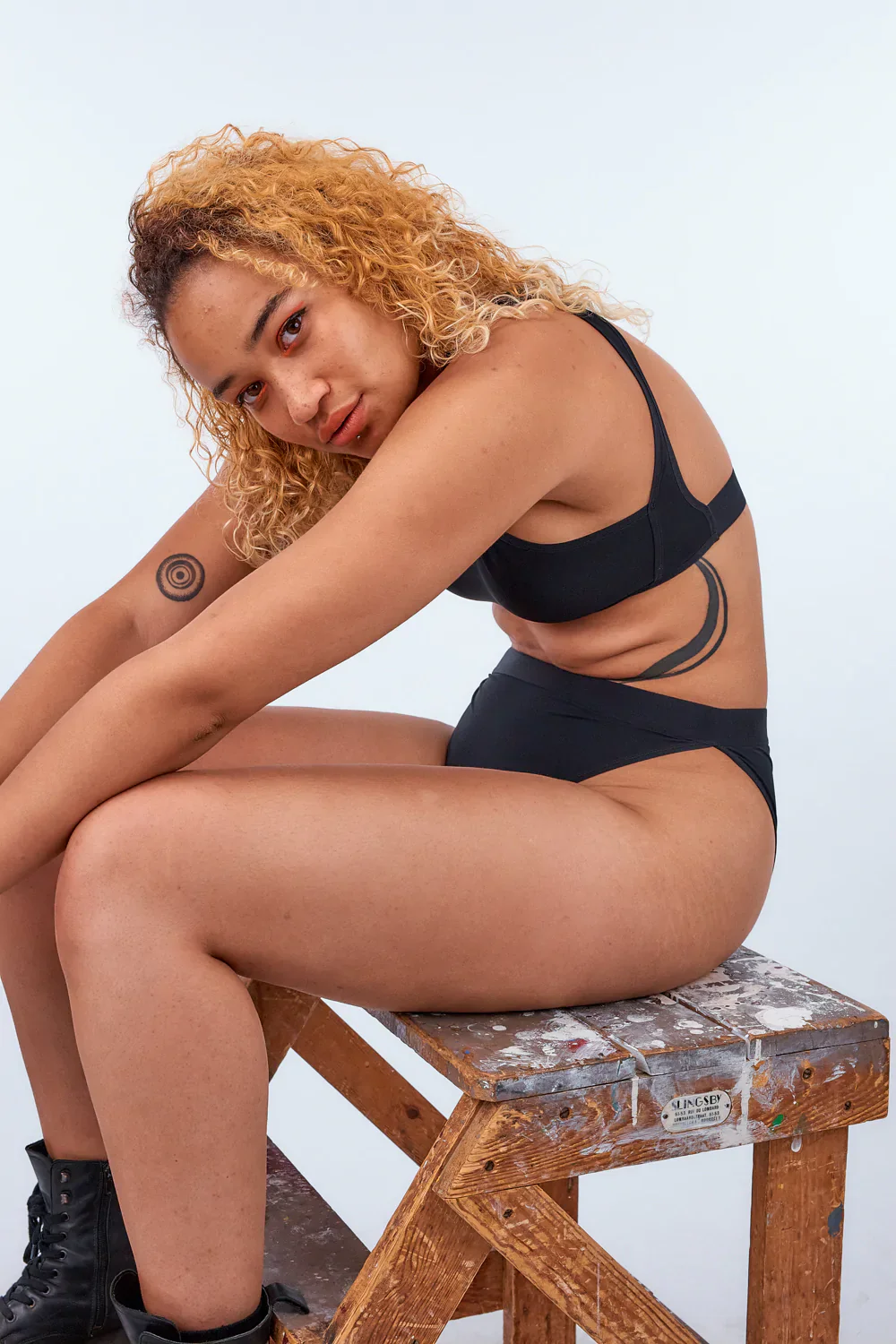 La Fille d'O: Way I Walk Bikini Bottom - Black - Image 3